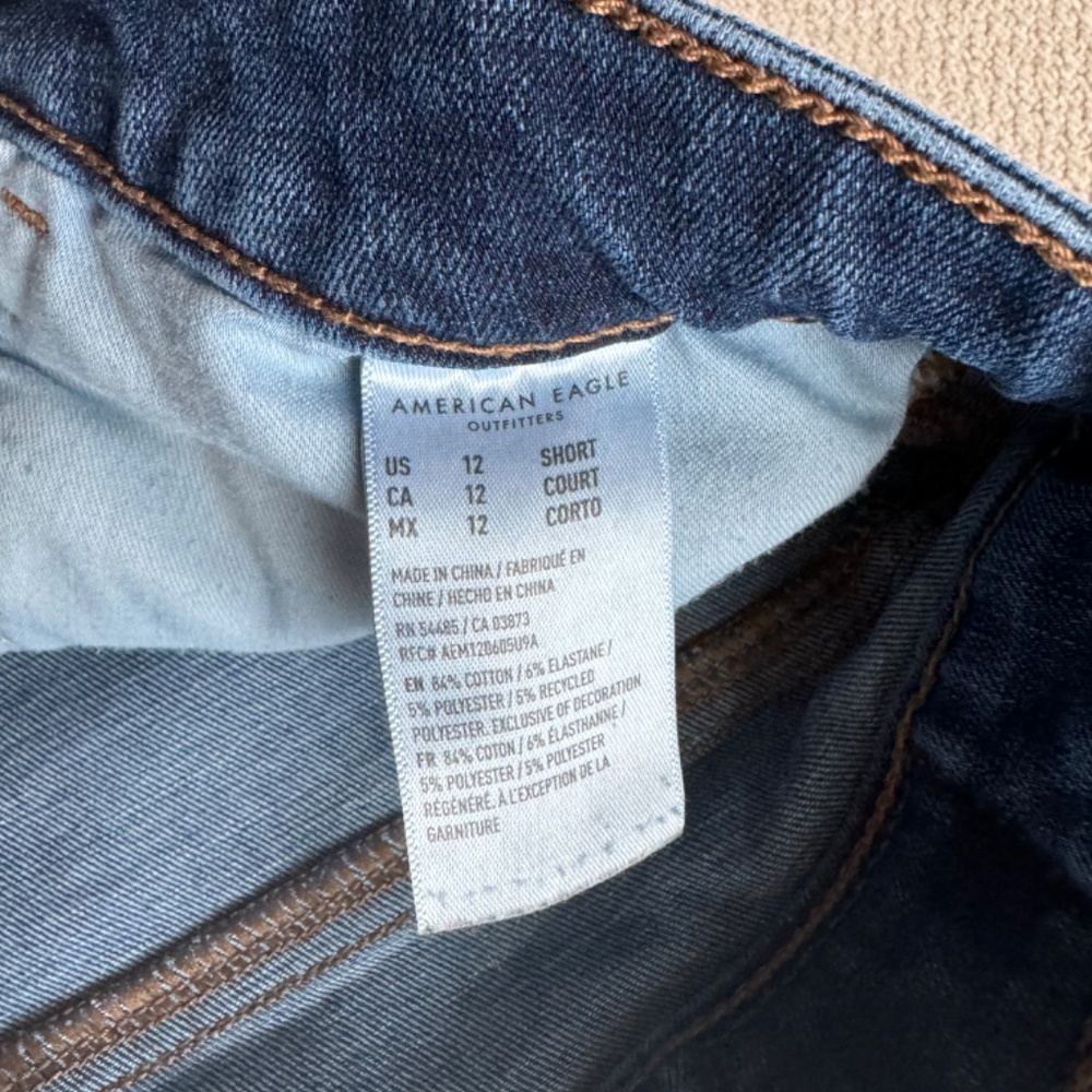 Barely used clothes - Picture 9 of 16